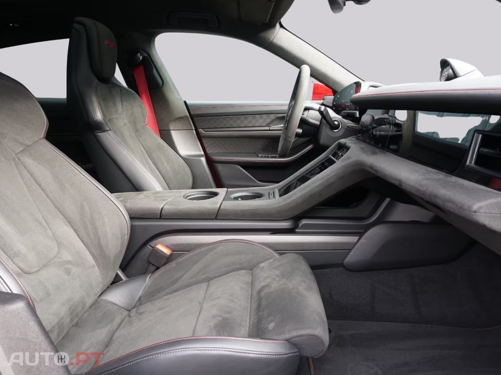 Porsche Taycan GTS I.V.A DEDUTIVEL 