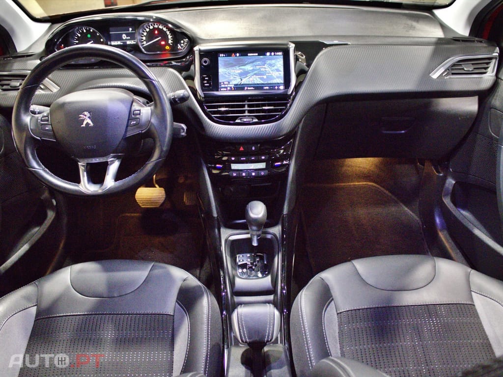 Peugeot 2008 1.2 PureTech Crossway EAT6