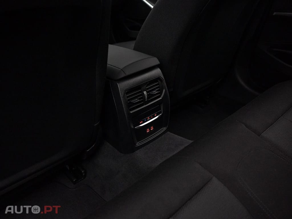 BMW 330 e Auto