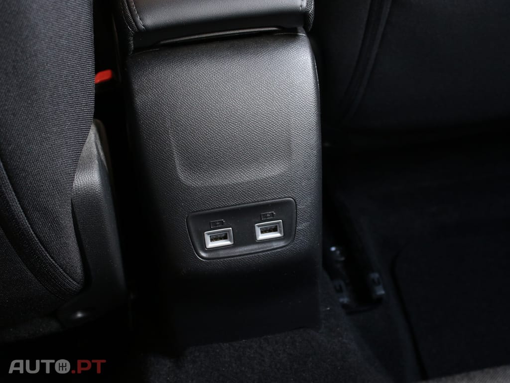 Peugeot E-208 50 kWh Allure Pack