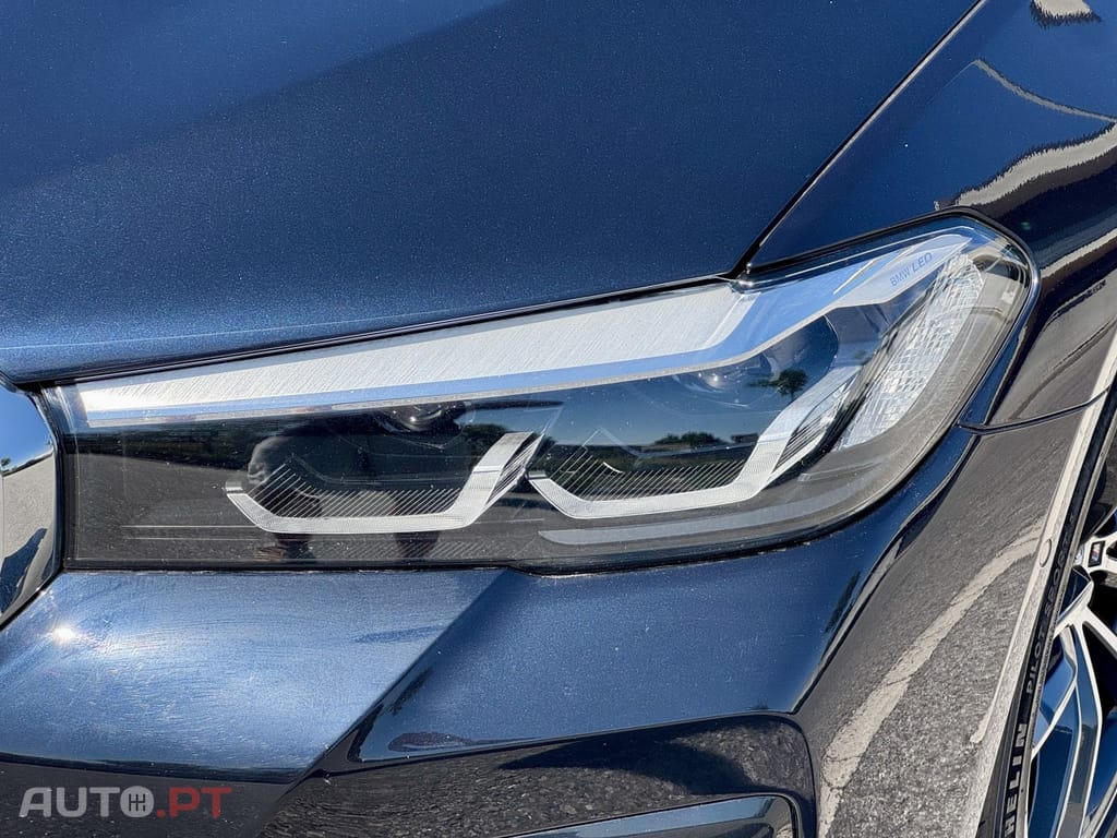 BMW 530 e Pack Desportivo M