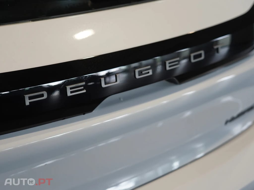 Peugeot 208 1.2 Hybrid Style e-DCS6