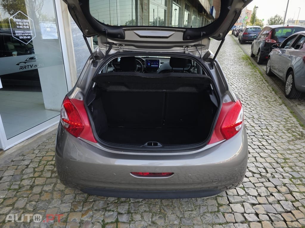 Peugeot 208 1.4 HDi Active