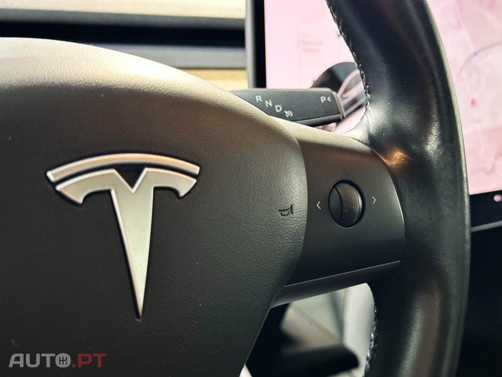 Tesla Model 3 Long-Range Dual Motor AWD