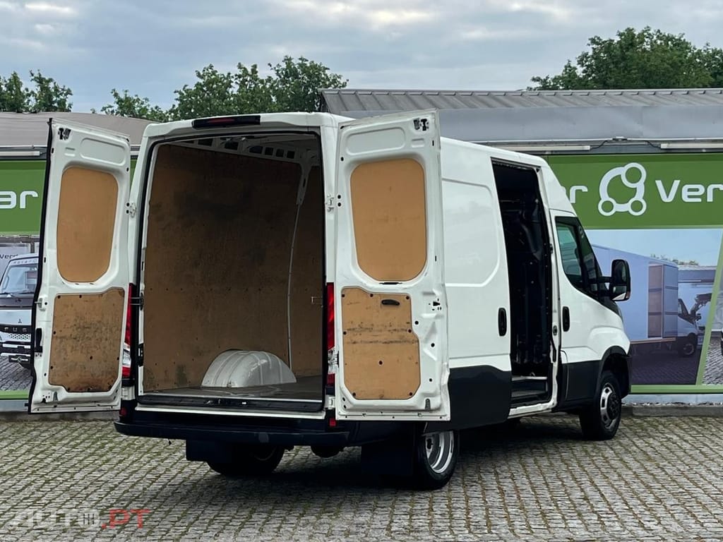 Iveco Daily 35 - 180 CAIXA AUTOMATICA