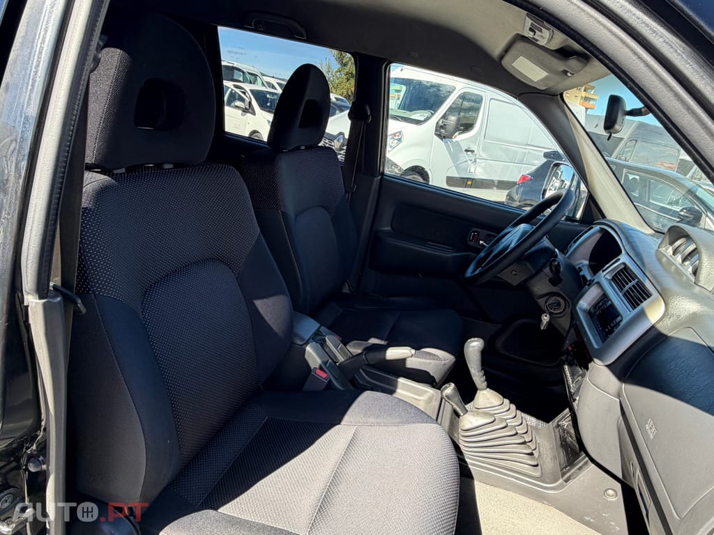 Mitsubishi L200 2.5 TD Strakar Elegance HT