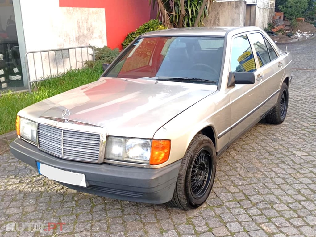 Mercedes-Benz 190 D