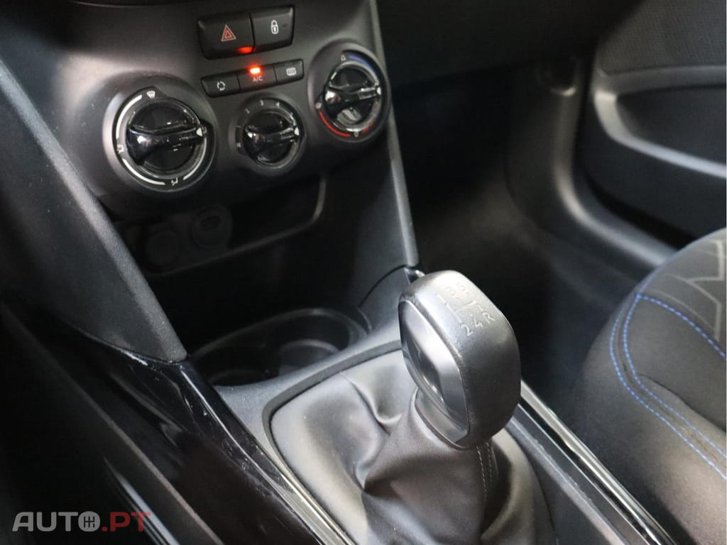 Peugeot 2008 Signature 1.5 BlueHDi 