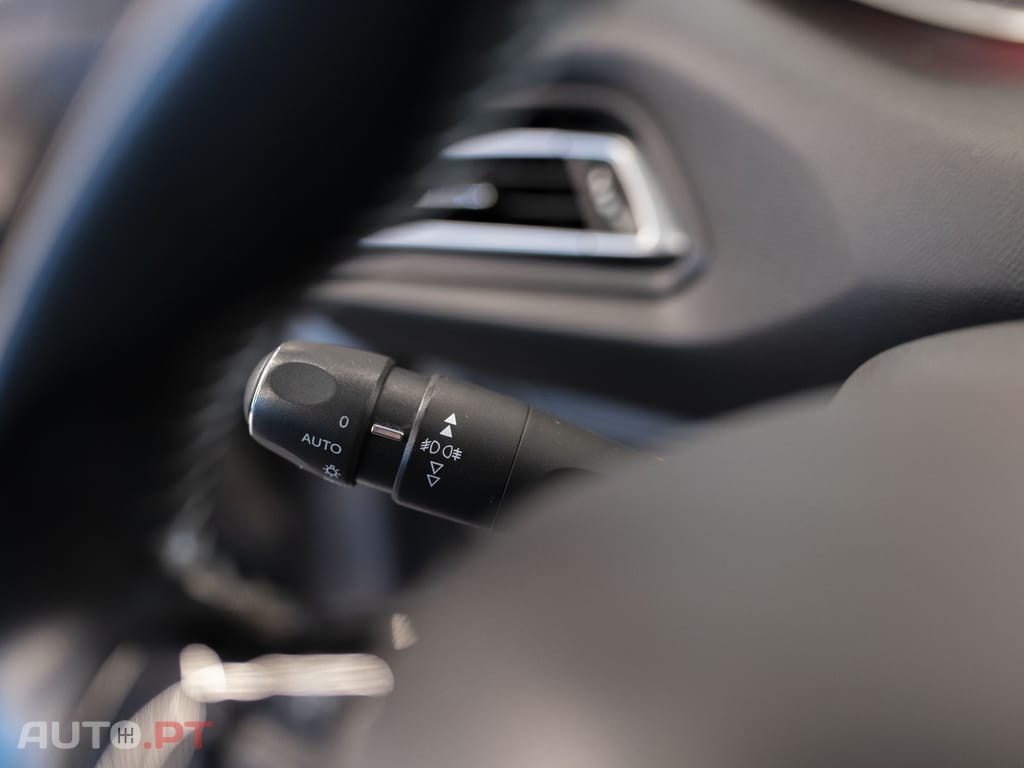 Peugeot 308 1.2 PureTech Business Line