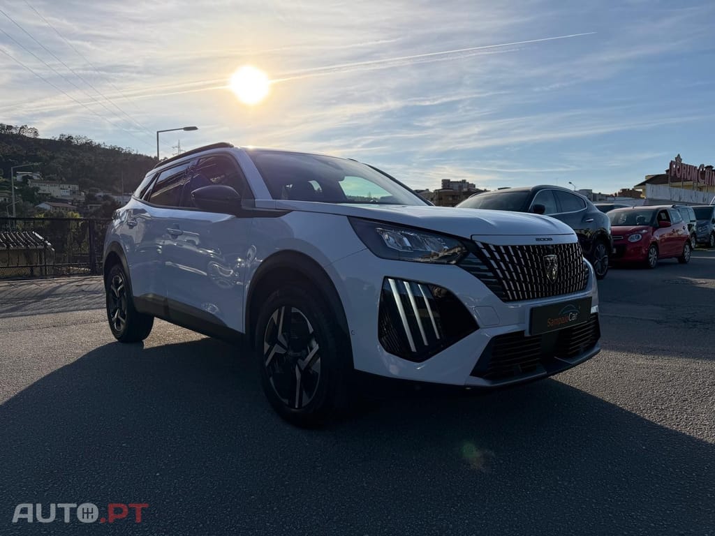 Peugeot 2008 1.2 Hybrid Allure e-DCS6