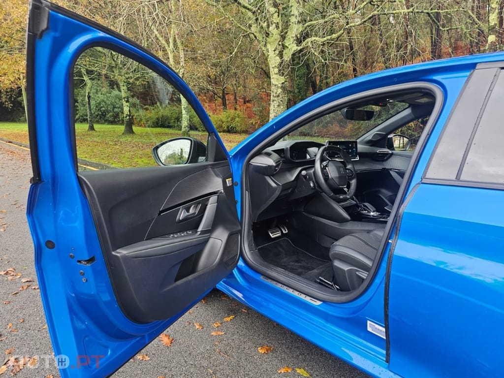 Peugeot E-208 50 kWh GT