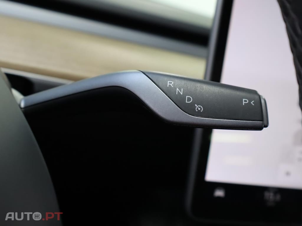 Tesla Model Y Tração Traseira