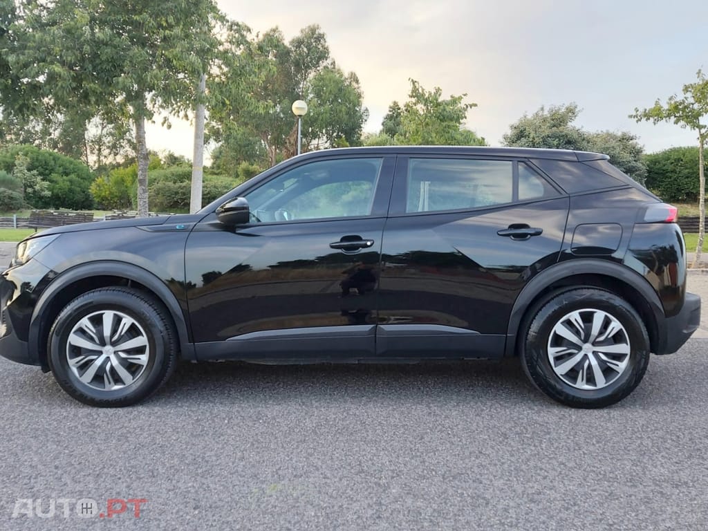 Peugeot E-2008 50 kWh Active Pack