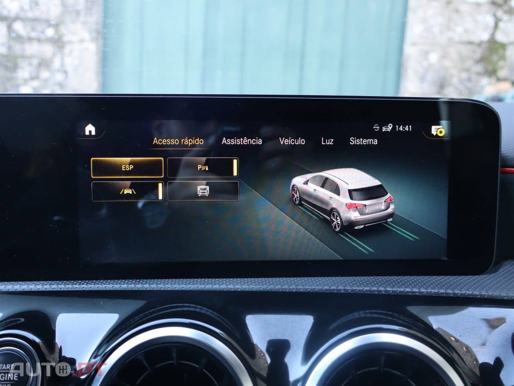 Mercedes-Benz A 250 e AMG Line