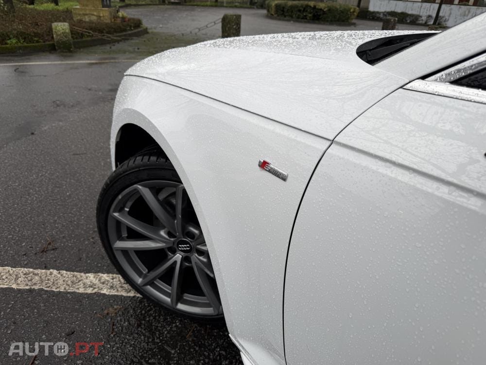 Audi A4 Avant 40 TDI quattro S line S tronic