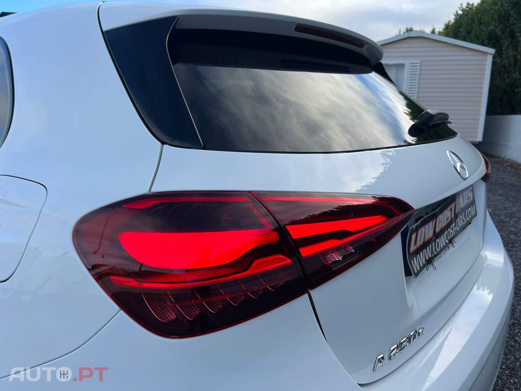 Mercedes-Benz A 250 e AMG Line