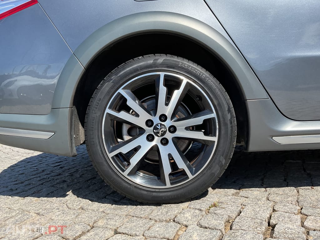 Peugeot 508 RXH 2.0 HDi Hybrid4 2-Tronic 104g