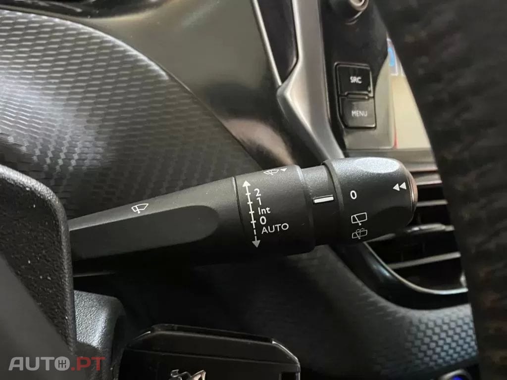 Peugeot 208 1.2 VTi SE Style