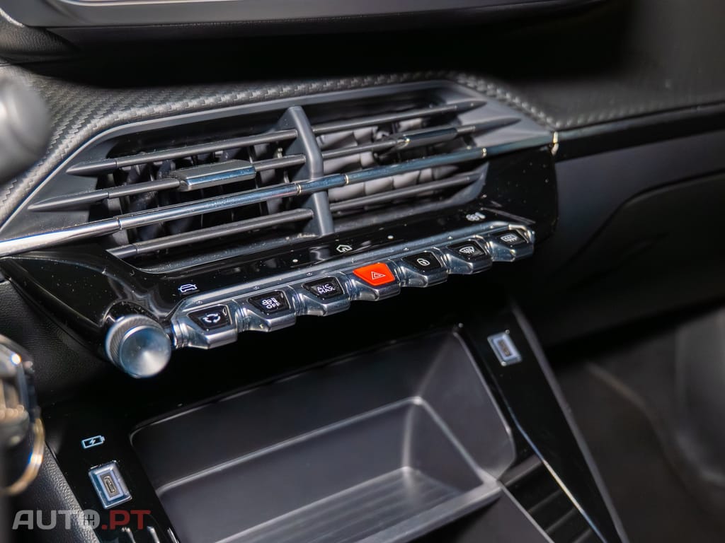 Peugeot 2008 1.2 PureTech Active Pack