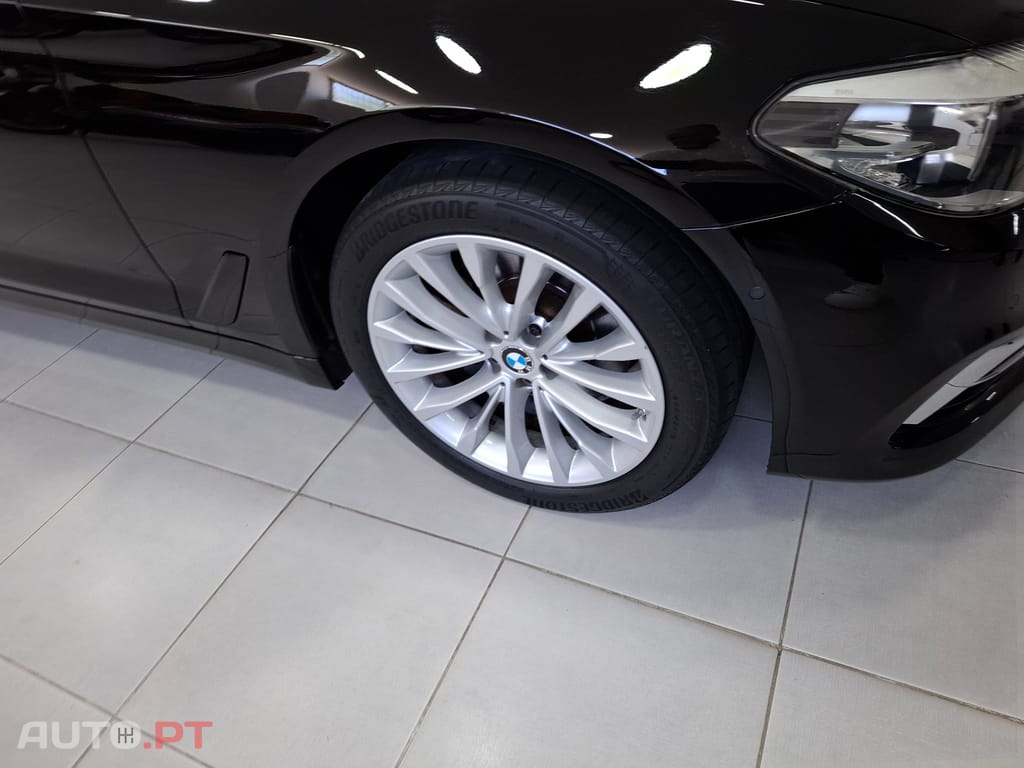 BMW 520 Luxury Line Auto