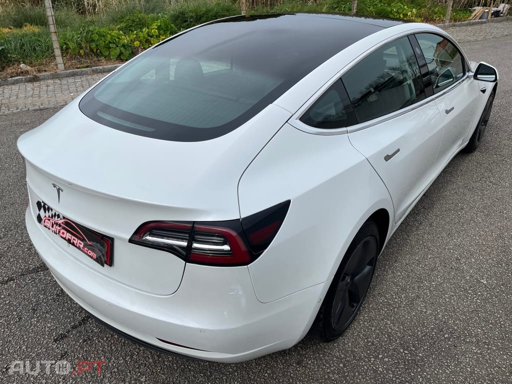 Tesla Model 3 Tração Traseira