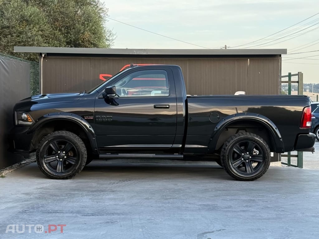 Dodge RAM 1500 5.7 V8
