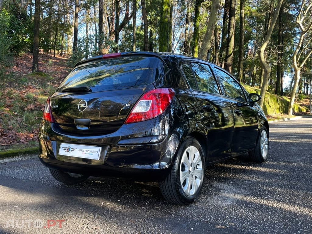 Opel Corsa 1.2 Enjoy