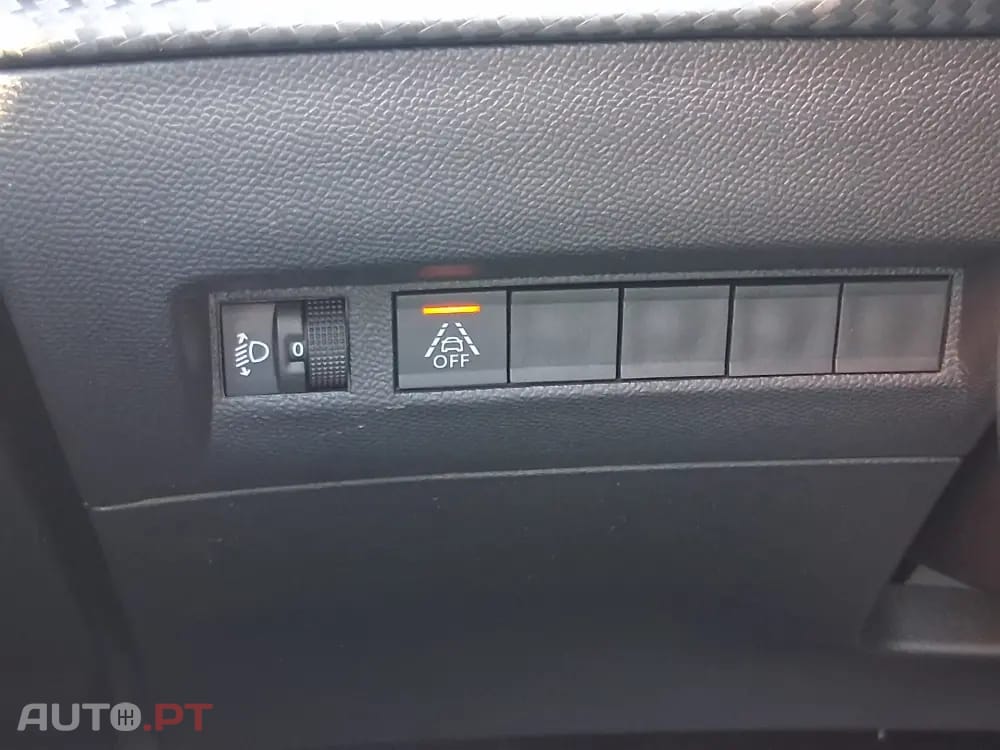 Peugeot 2008 1.2 PureTech Allure EAT8