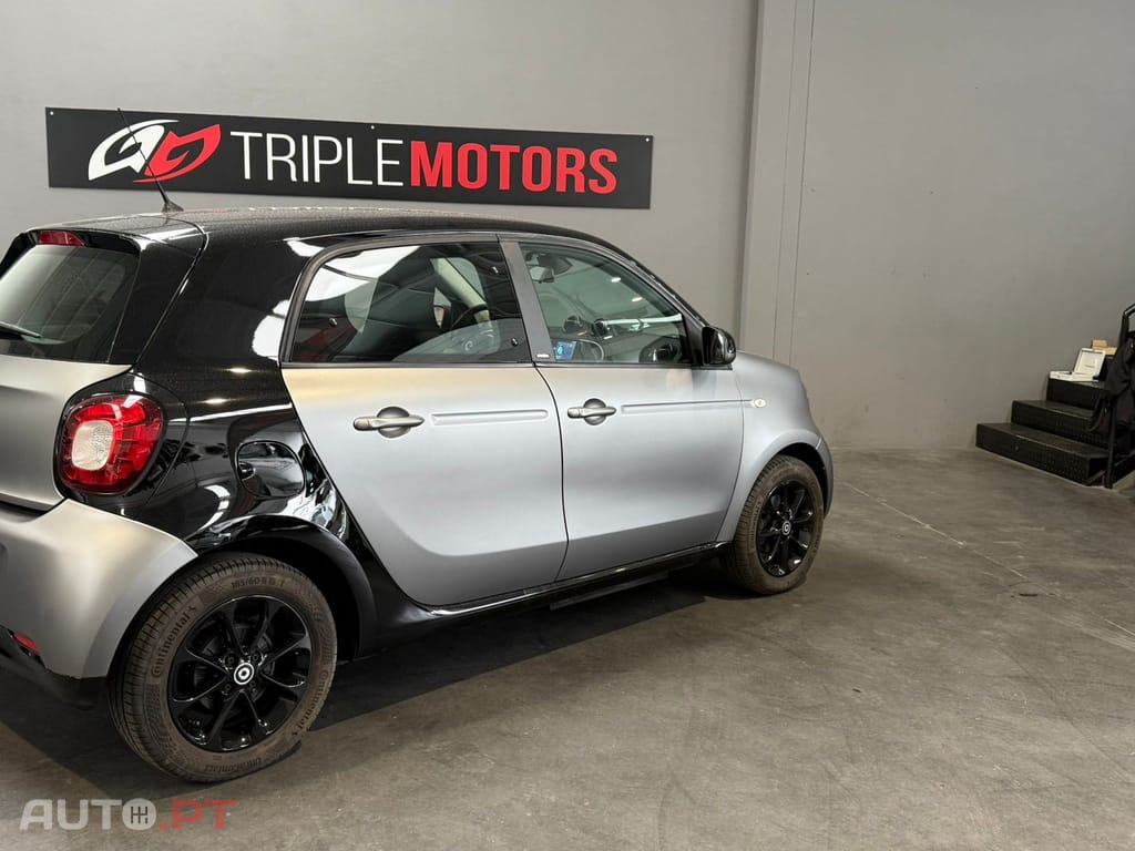 Smart ForFour Outro