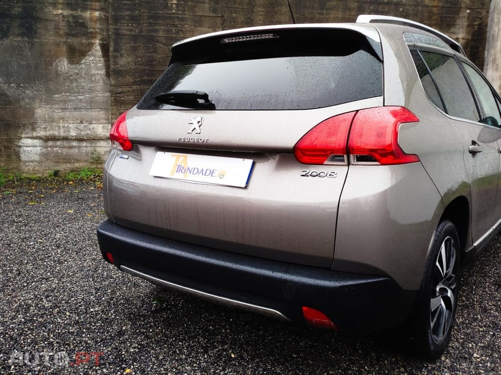 Peugeot 2008 1.2 PureTech Allure EAT6