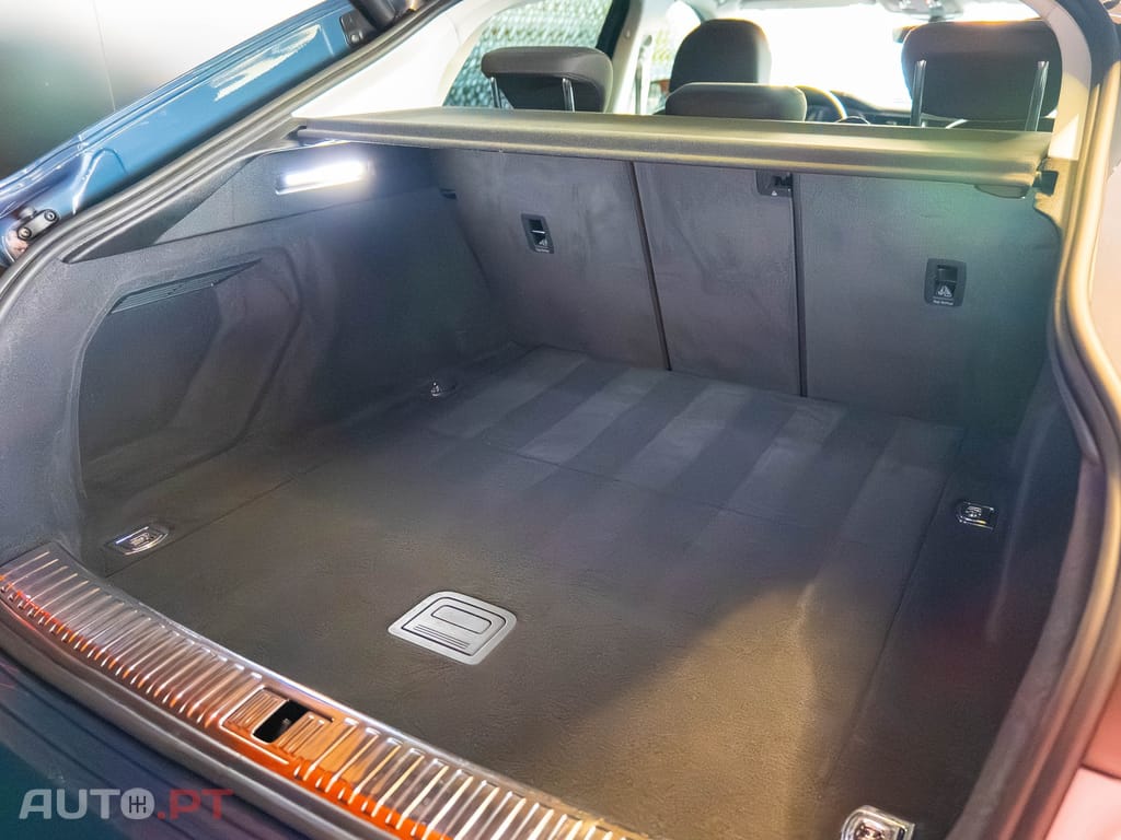 Audi Q8 E-Tron 55 quattro Advanced