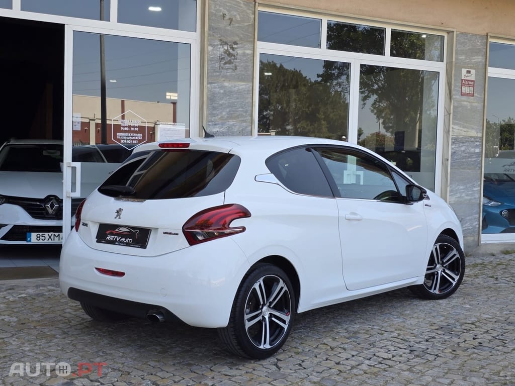 Peugeot 208 1.2 PureTech GT Line