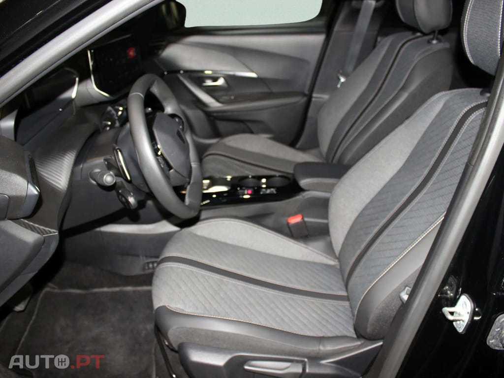 Peugeot 2008 1.2 Hybrid Allure e-DCS6