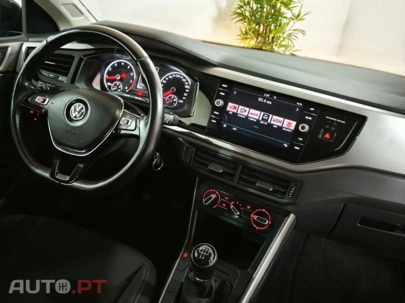 Volkswagen Polo 1.0 Confortline
