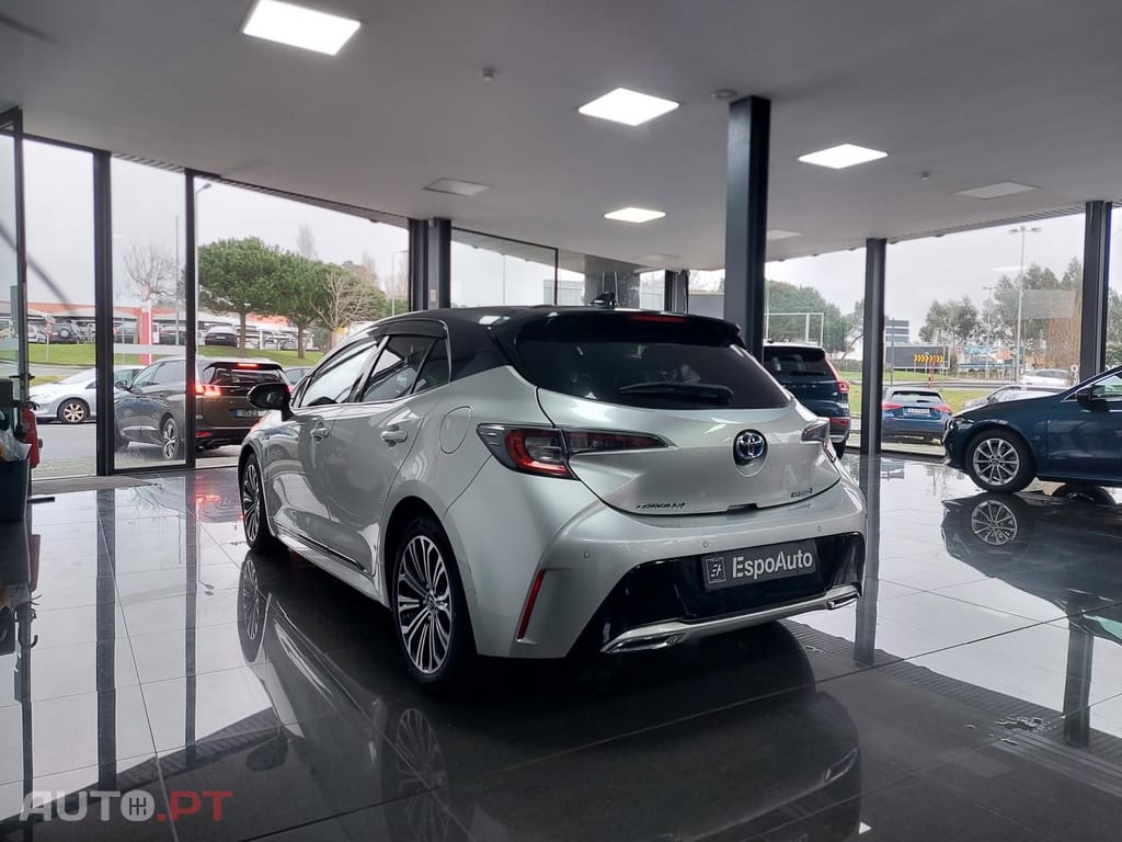 Toyota Corolla 2.0 Hybrid Exclusive