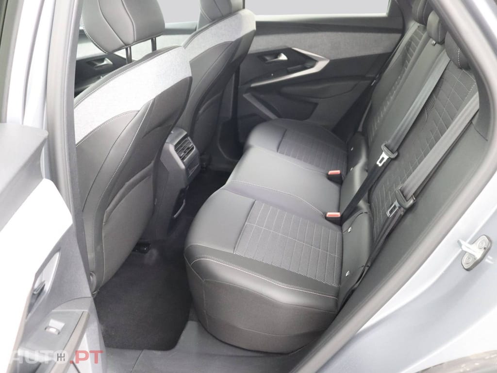 Peugeot 3008 Hybrid 145 e-DCS6 Allure I.V.A DEDUTIVEL 