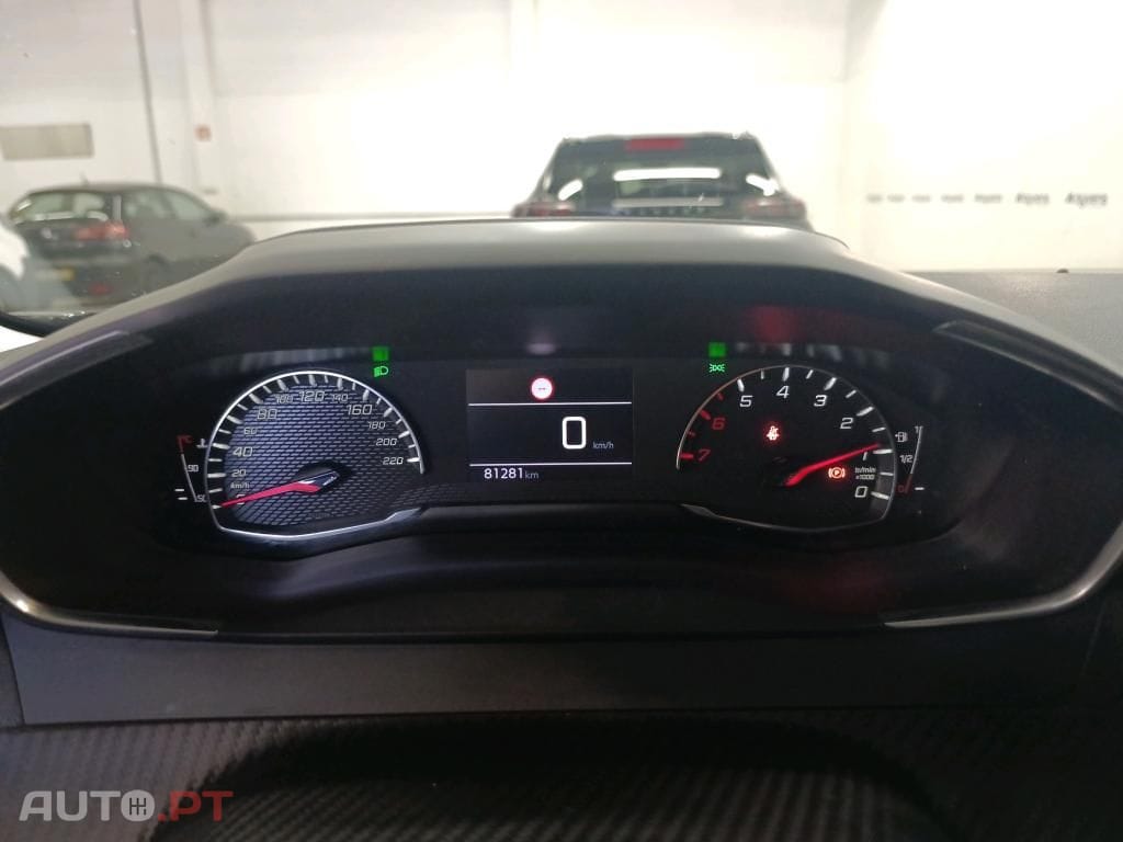 Peugeot 2008 1.2 PureTech Allure