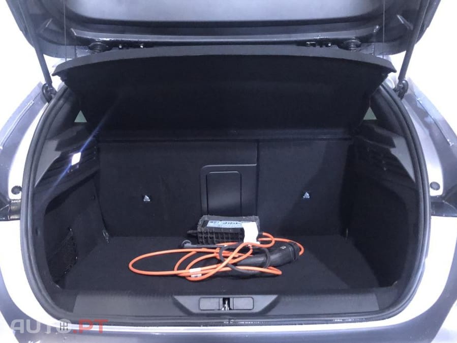 Peugeot 308 1.6 Hybrid Allure eEAT8