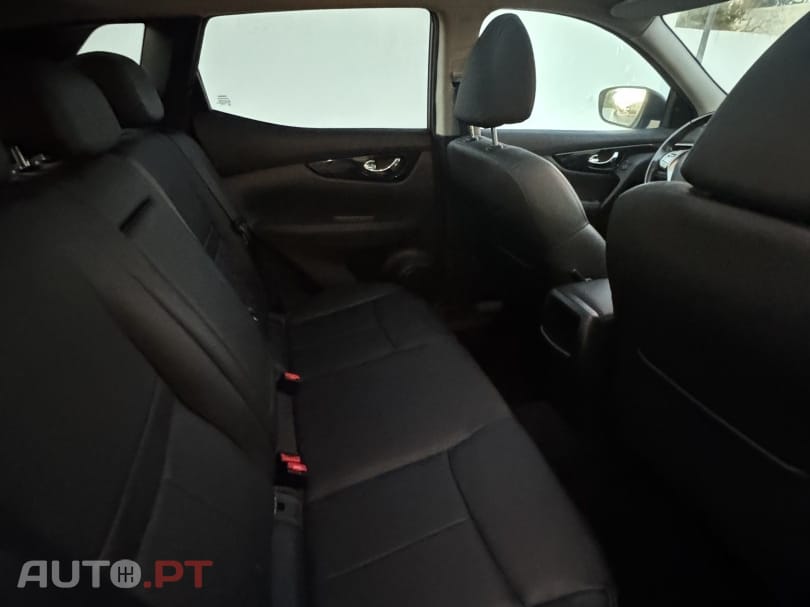Nissan Qashqai 1.2 DIG-T Tekna Pele