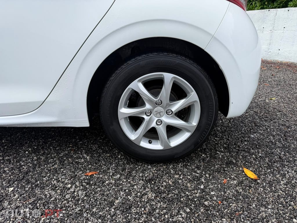 Peugeot 208 1.6 BlueHDi Style