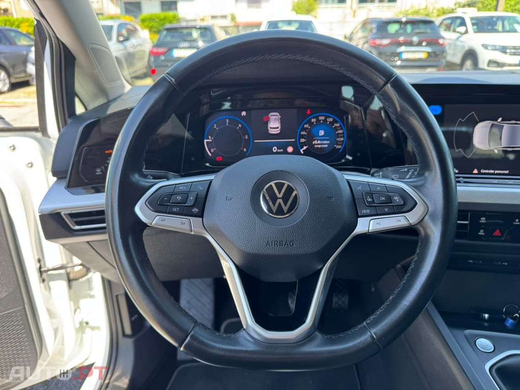 Volkswagen Golf 2.0 TDI Conceptline