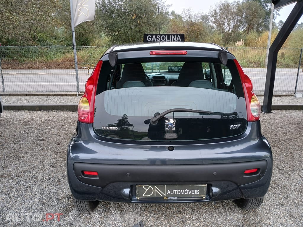Peugeot 107 1.0 Poucos Kms