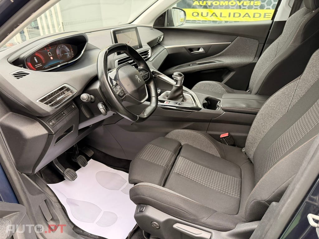 Peugeot 5008 1.5 HDI Allure 130cv 7 Lugares