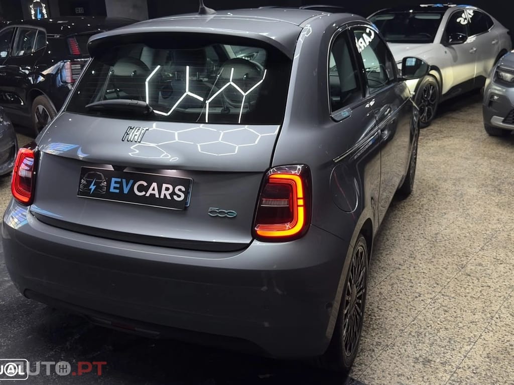Fiat 500e La Prima
