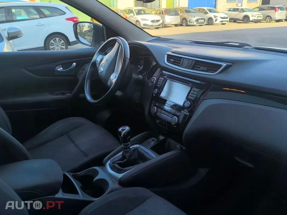 Nissan Qashqai 1.5 dCi Tekna J19