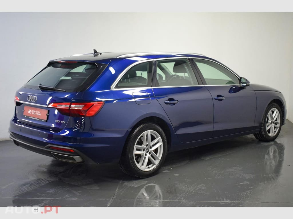 Audi A4 30 TDI S tronic Avant