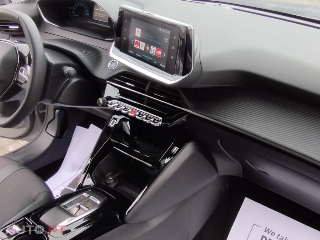 Peugeot E-208 50 kWh Allure Pack