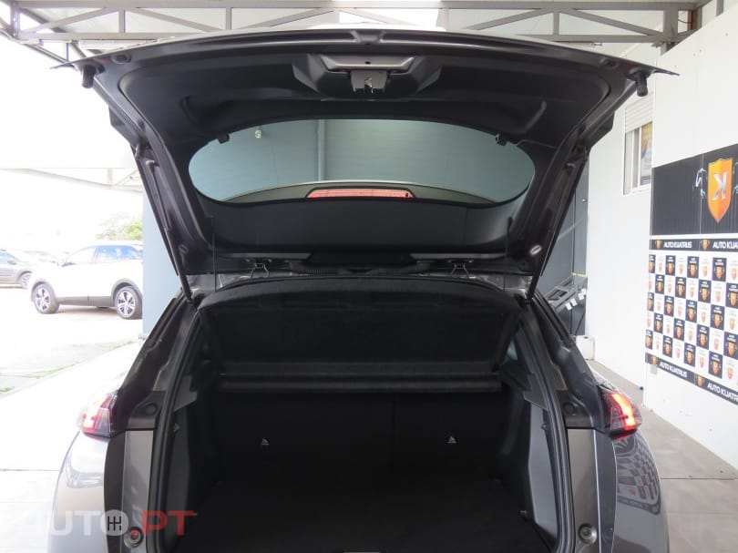Peugeot 2008 1.5 BlueHDi Allure