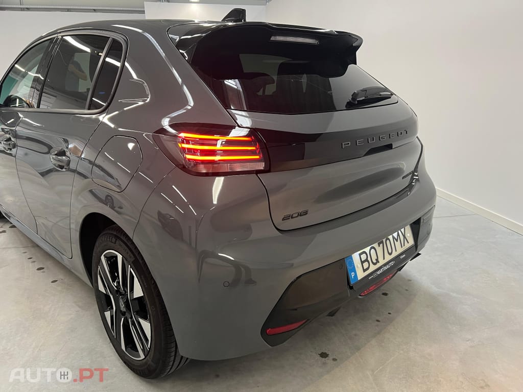 Peugeot 208 1.2 Hybrid Allure e-DCS6