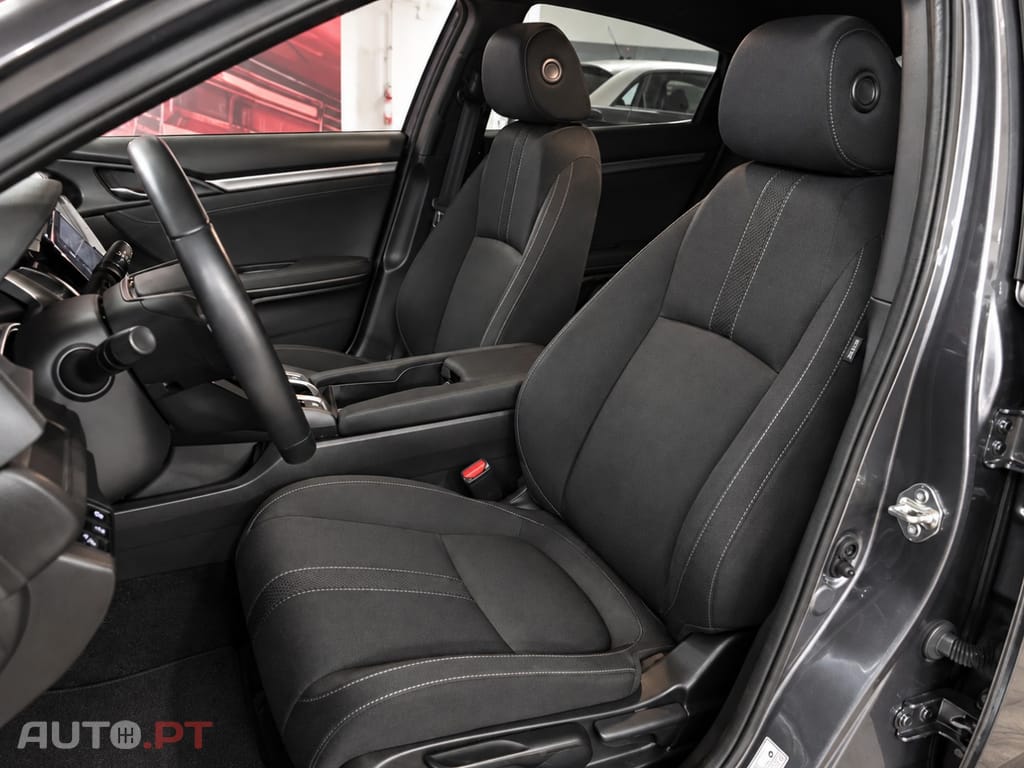 Honda Civic 1.0 i-VTEC Executive CVT